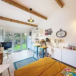 La Peguiere By Interhome بيت للعطل